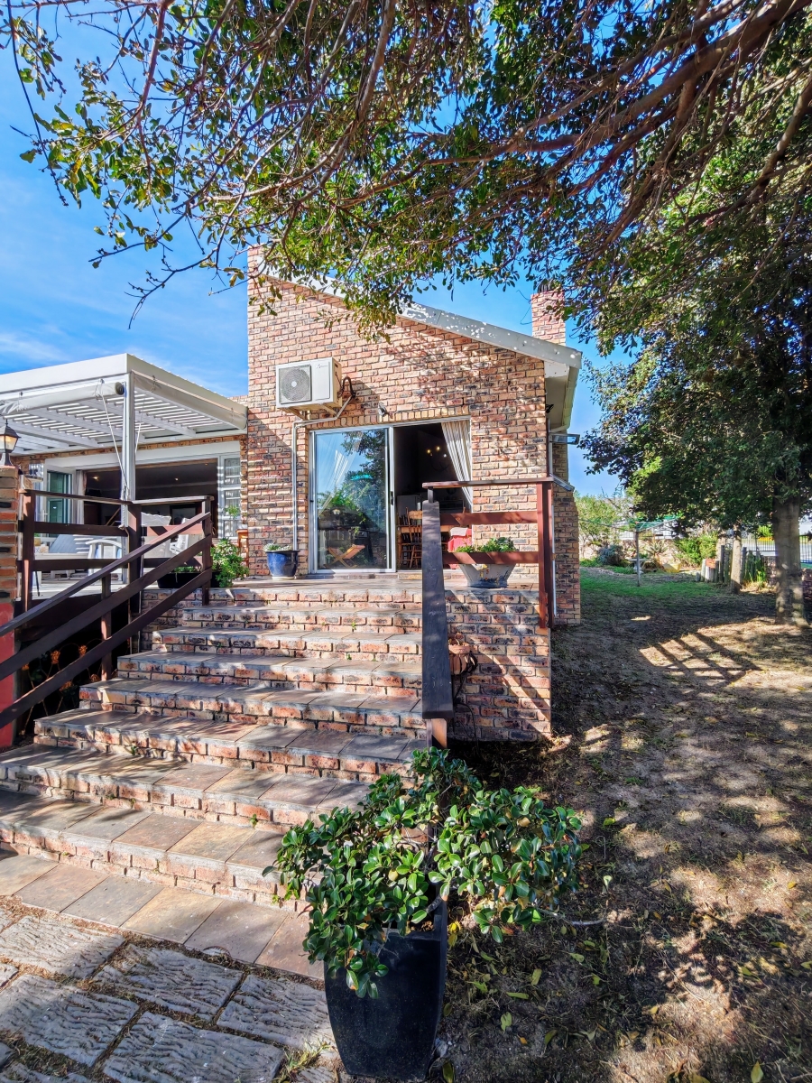 3 Bedroom Property for Sale in De Kelders Western Cape